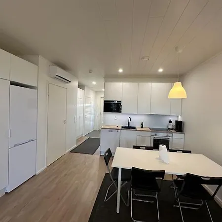 Apartment Kotimaailma - Uusi Rivitalokolmio # 5