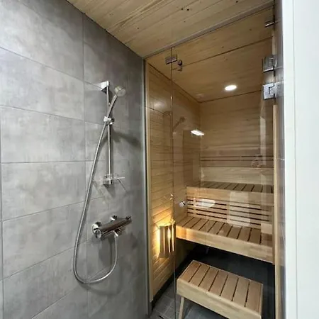 Kotimaailma - Uusi Rivitalokolmio # 5 Karleby